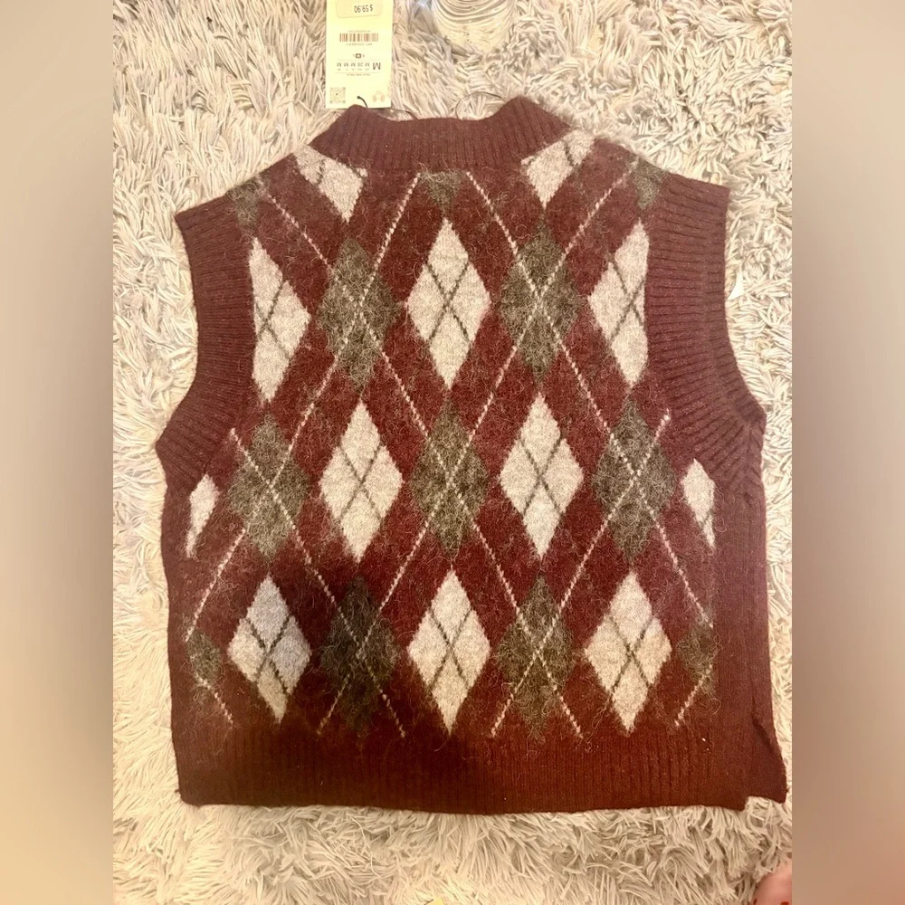 Zara Burgundy, Cream & Olive Argyle V-Neck Sweater Vest - Picture 3 of 5